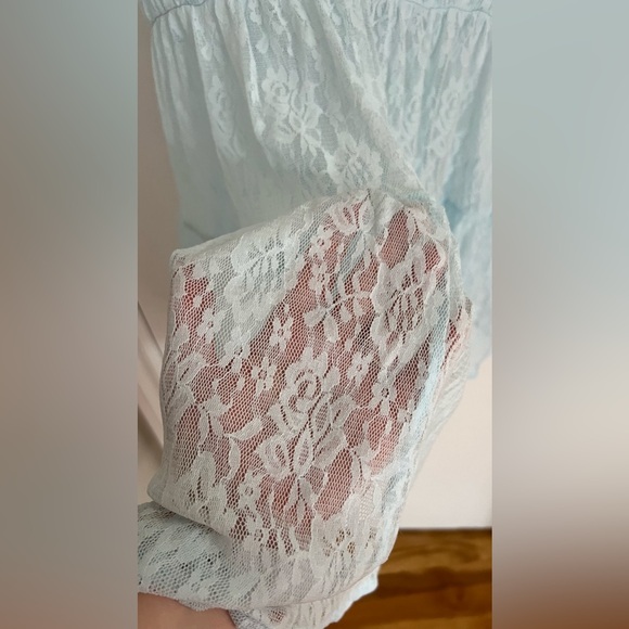 Kimchi blue ashleigh sheer lace top with rosettes - Picture 7 of 7